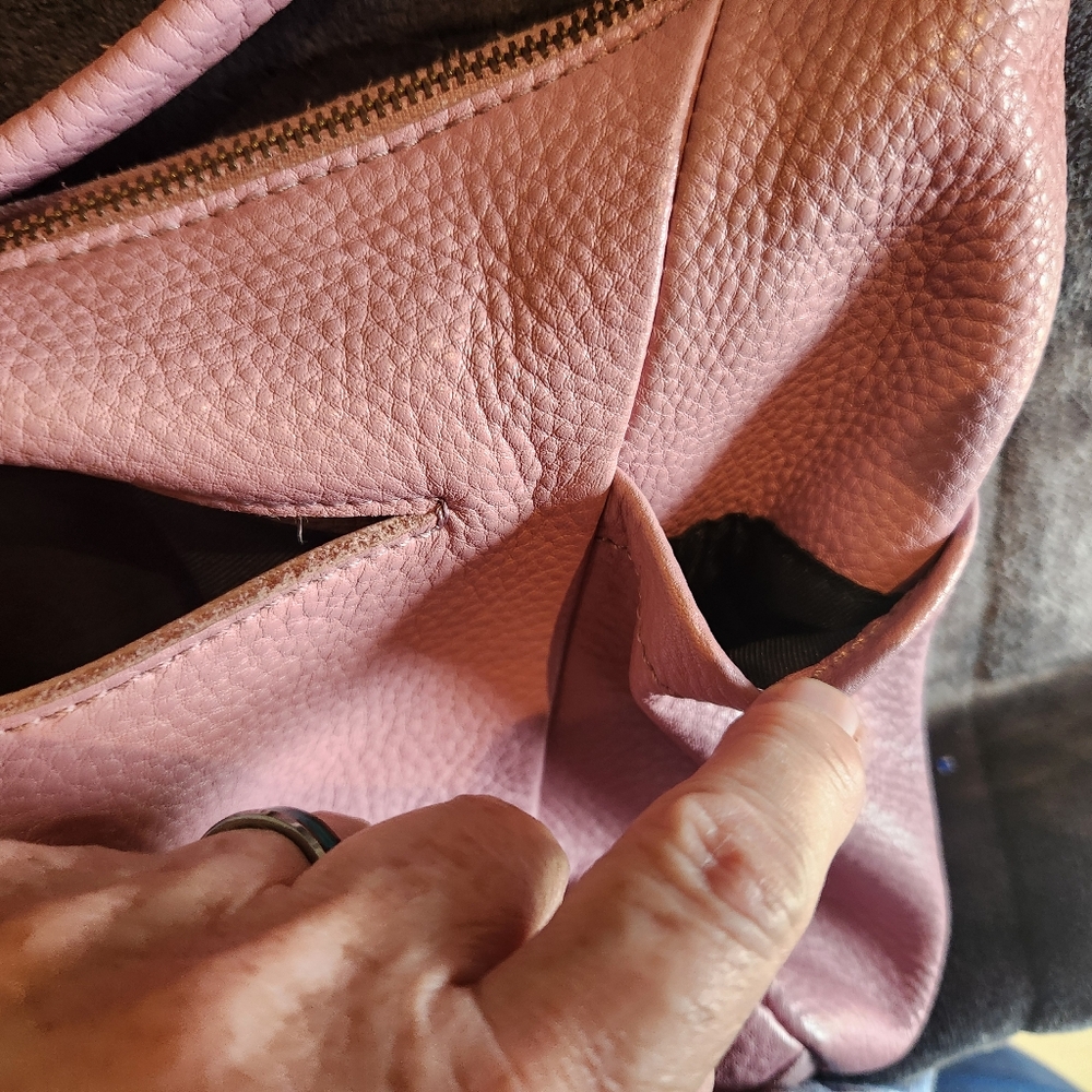 Sac Collection, Elegant Pink Leather Shoulder Bag. Like New - Picture 5 of 9